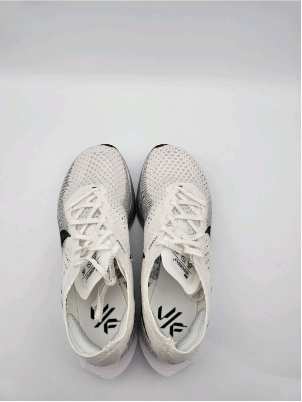 Size 5.5 - Nike ZoomX VaporFly Next% 3 White Particle Grey W - Picture 4 of 5